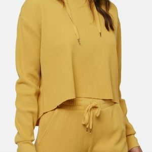 O'Neill KYLA Yellow Relaxed Cropped Waffle Knit Cropped Pullover Hoodie & pants